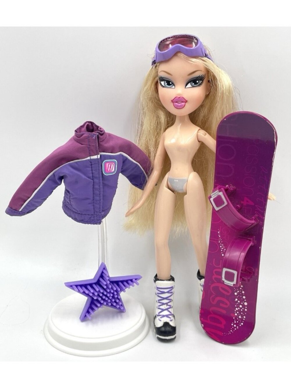 MGA Bratz Play Sportz Snowboarding Lilee Doll  Nude With Accessories and Boots